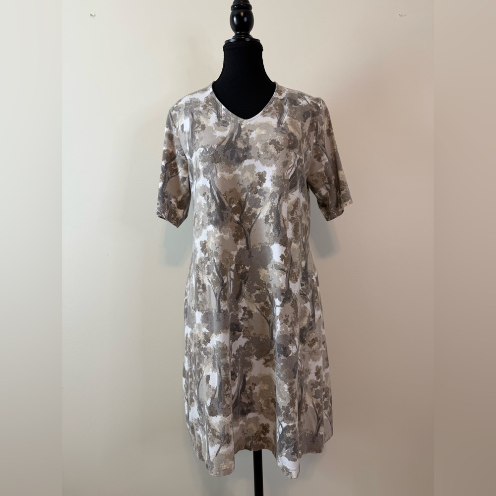 Isaac Mizrahi V-Neck Elbow Sleeve Abstract Floral Pattern Swing Dress